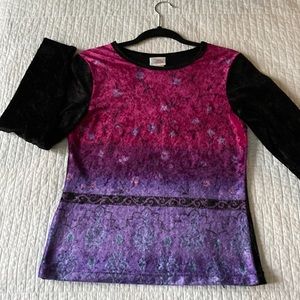 Vintage early Y2K crushed velvet blouse.